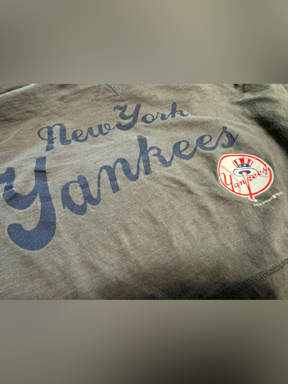 New York Yankees Grey Graphic Tee with Patch Pocket Large 100% Cotton